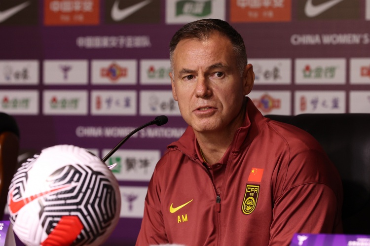 米利西奇：0-8英格兰让人失望，但我确定这会让我们未来更强大