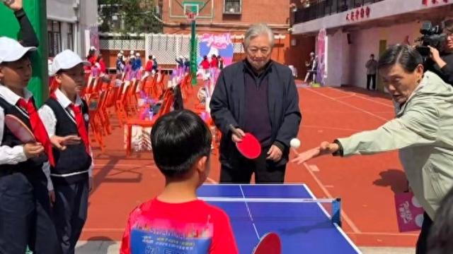 开云电竞登录入口-“冠军摇篮”的“课桌乒乓”从不过时，巨鹿路一小的乒乓球传统延绵六十年|陆元盛|上海|国际乒联|徐寅生|上海市_新浪体育_新浪新闻